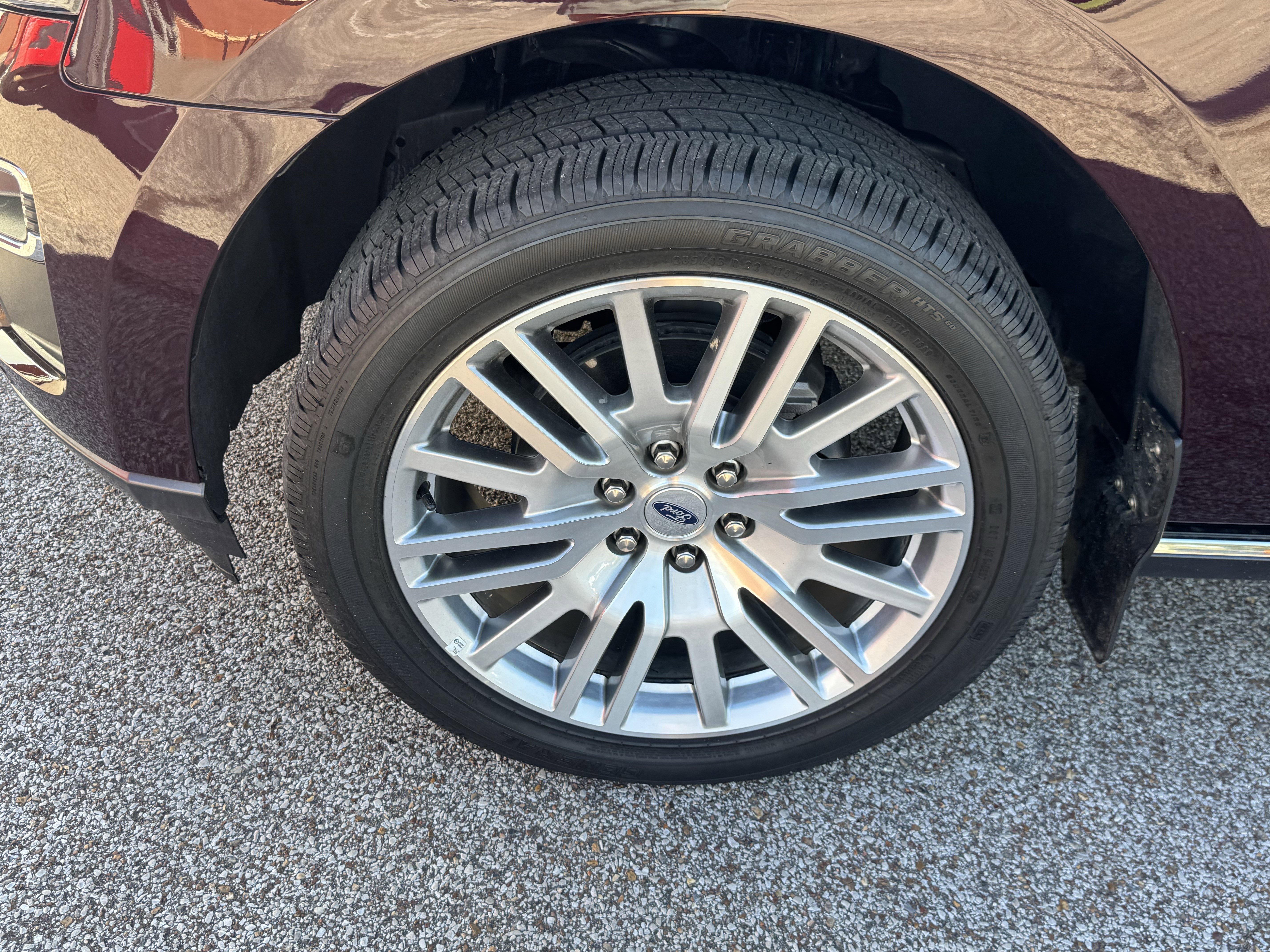 Used 2024 Ford Expedition Limited image 9