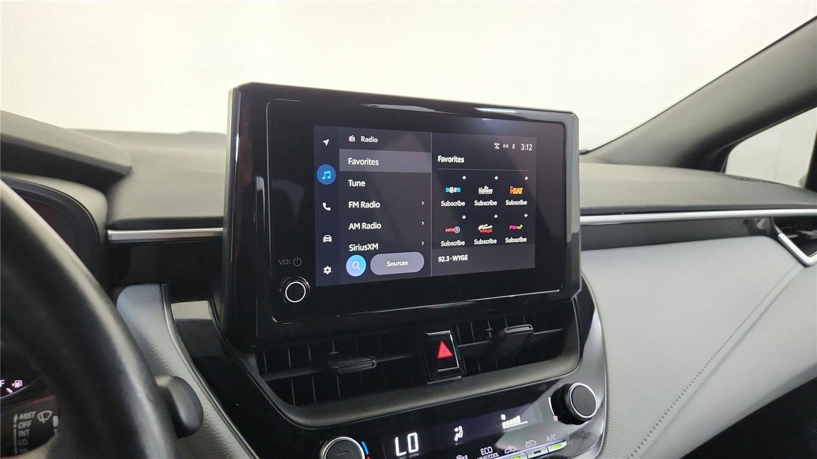 Used 2024 Toyota Corolla SE FWD image 24
