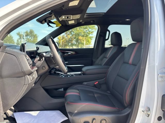 New 2027 Chevrolet Traverse RS AWD/4WD image 19