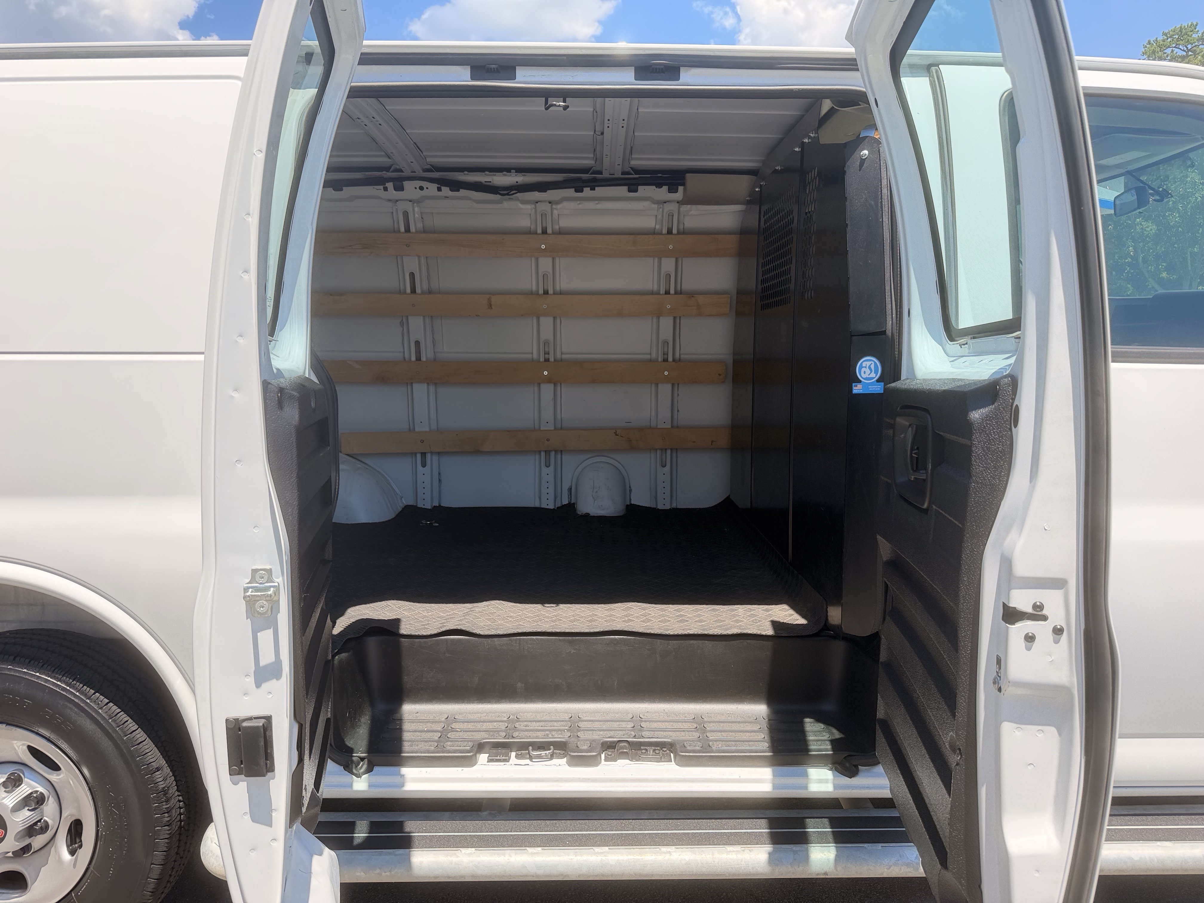 Used 2025 GMC Savana 2500 w/ Driver Convenience Package RWD image 28