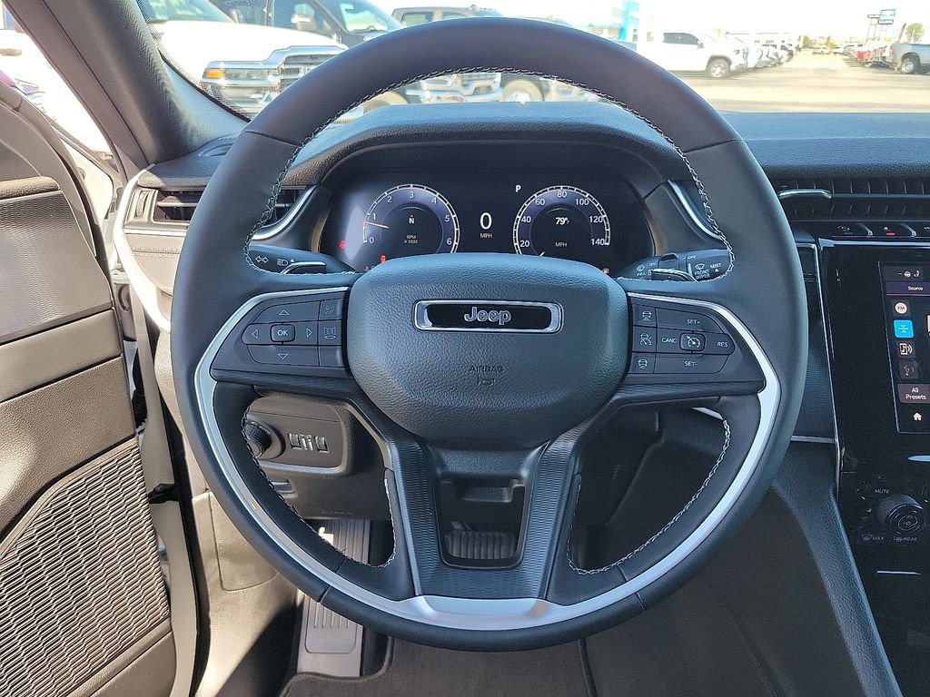 New 2025 Jeep Grand Cherokee L Laredo image 19