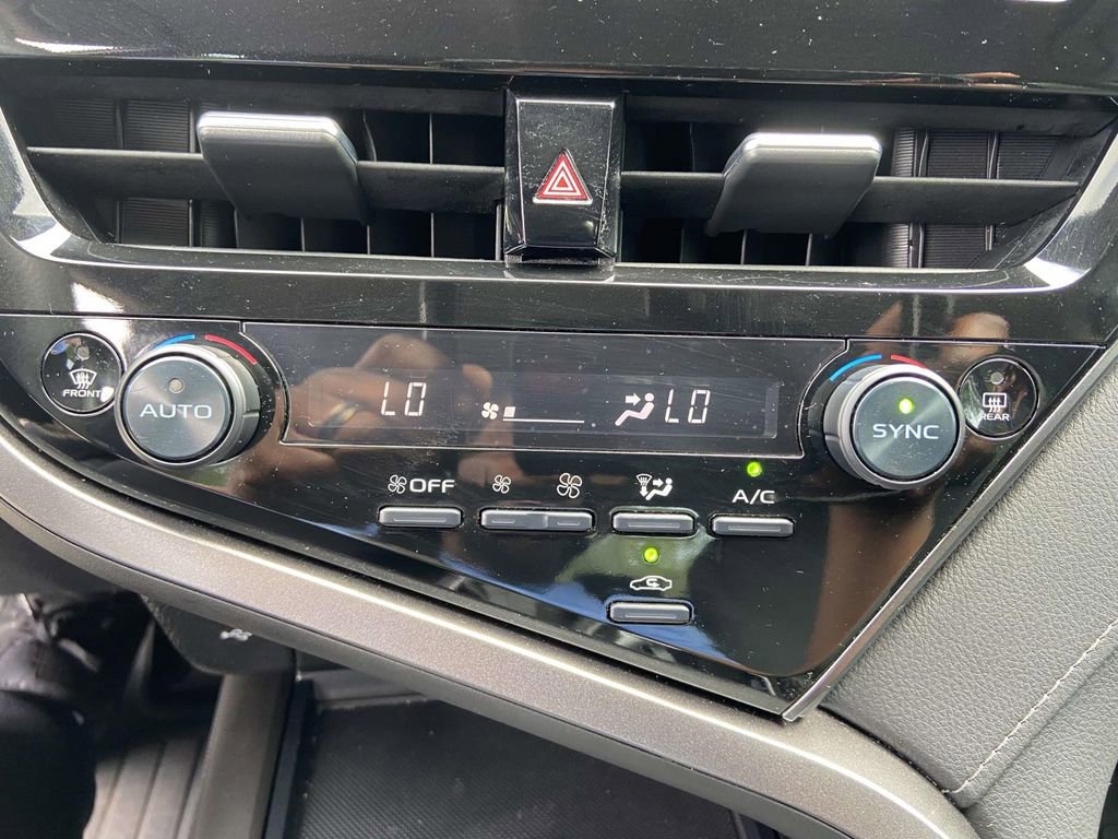 Used 2024 Toyota Camry LE FWD image 21
