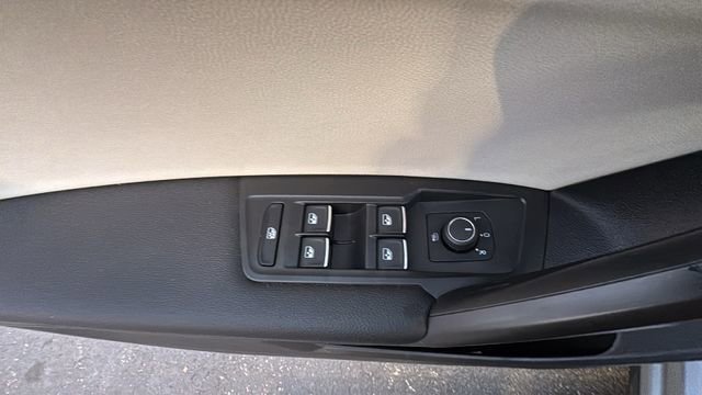 Used 2021 Volkswagen Tiguan SE R-Line image 12