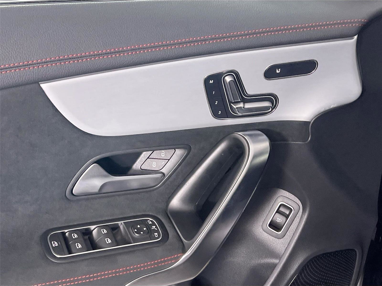 Certified 2026 Mercedes-Benz CLA 250 4MATIC image 16
