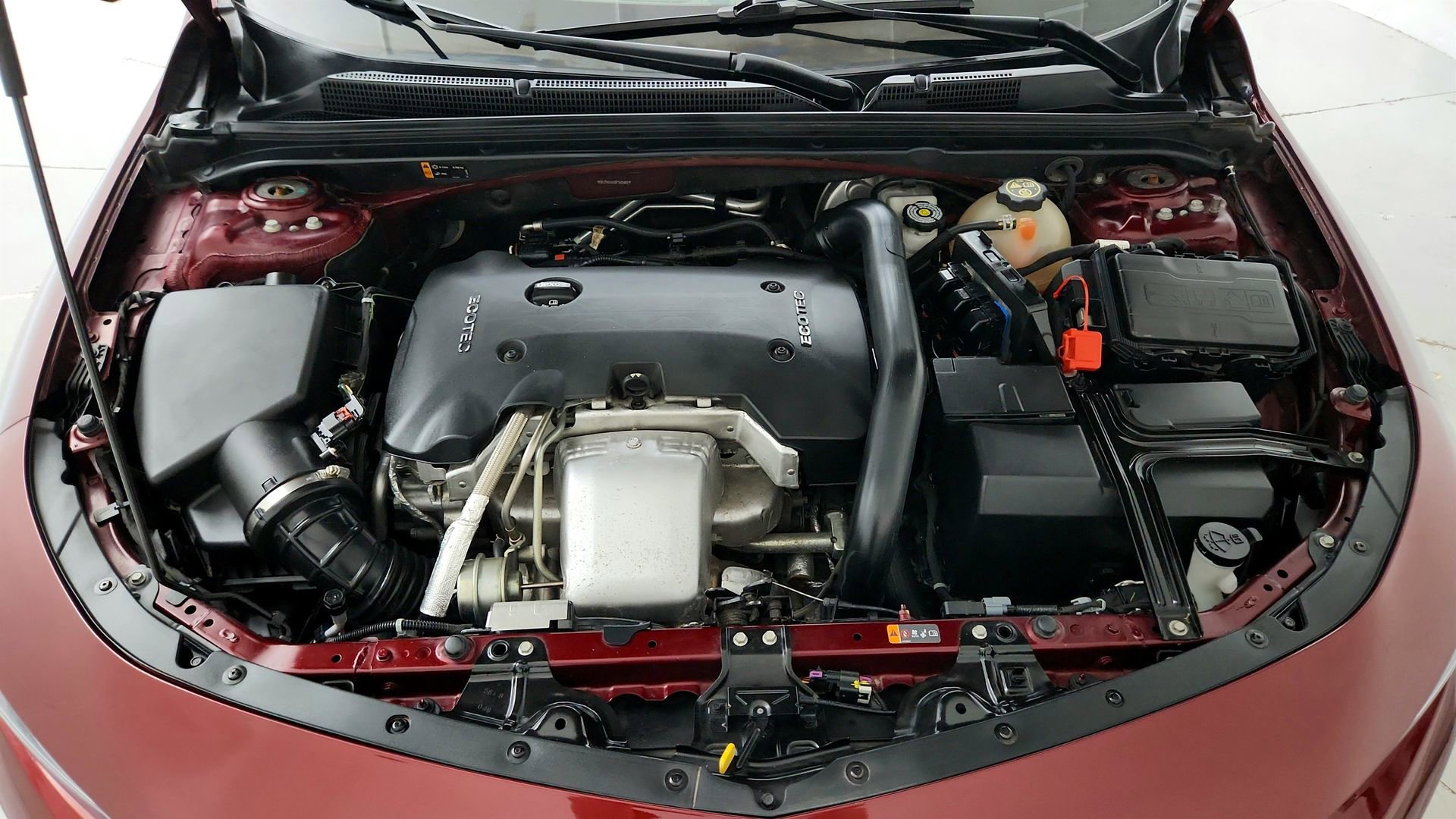 Used 2016 Chevrolet Malibu Premier FWD image 30