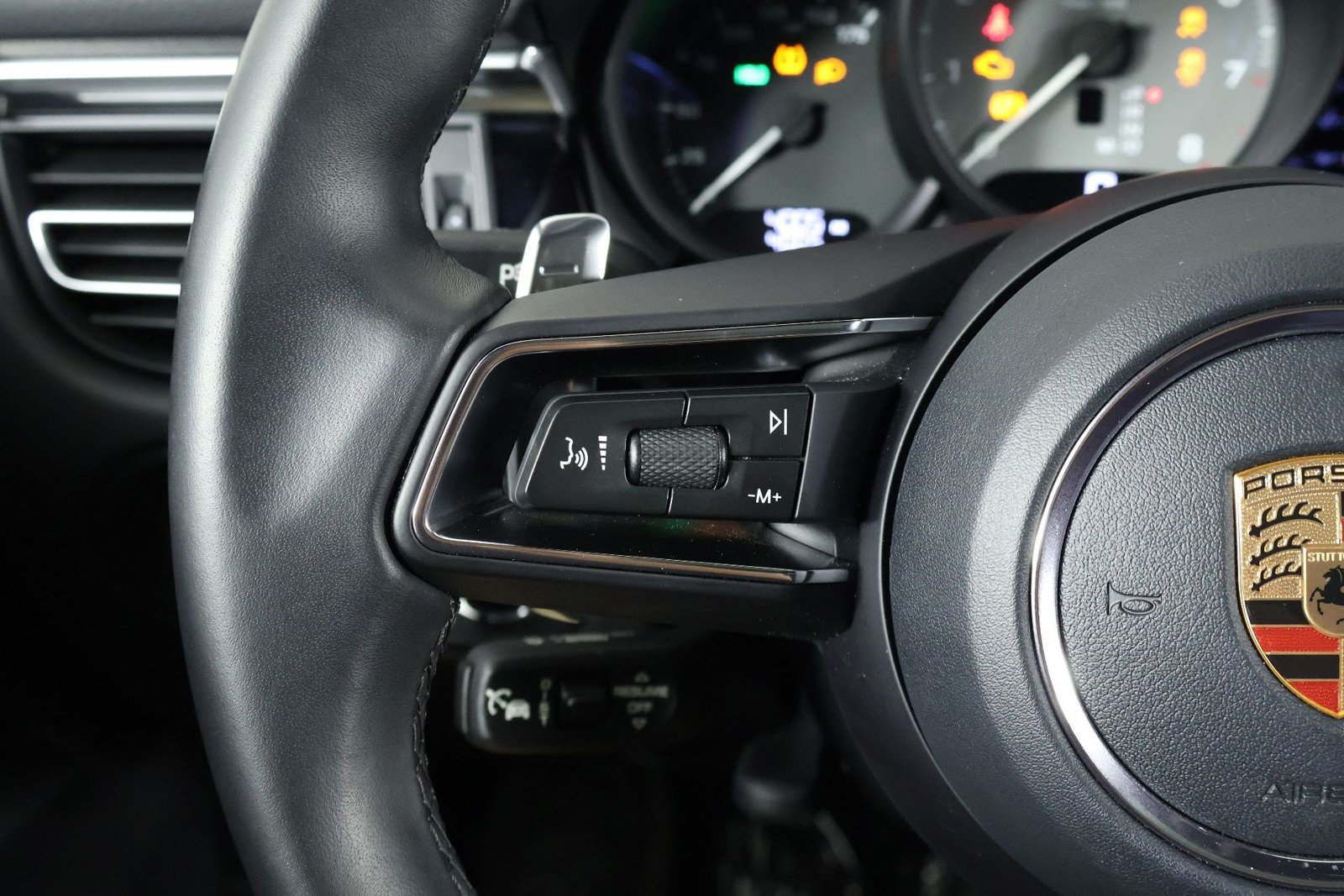 Certified 2026 Porsche Macan S AWD/4WD image 14