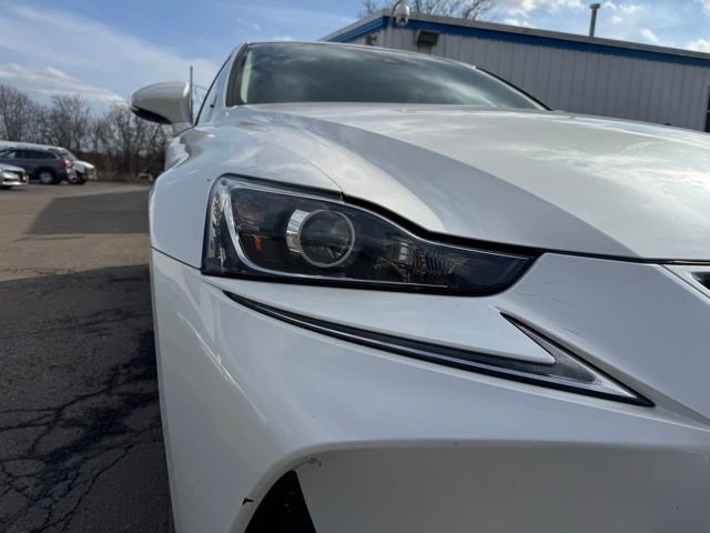 Used 2018 Lexus IS 300 AWD w/ Comfort Package image 10