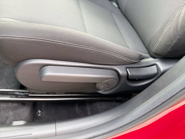Used 2024 Hyundai Kona SE AWD/4WD image 16
