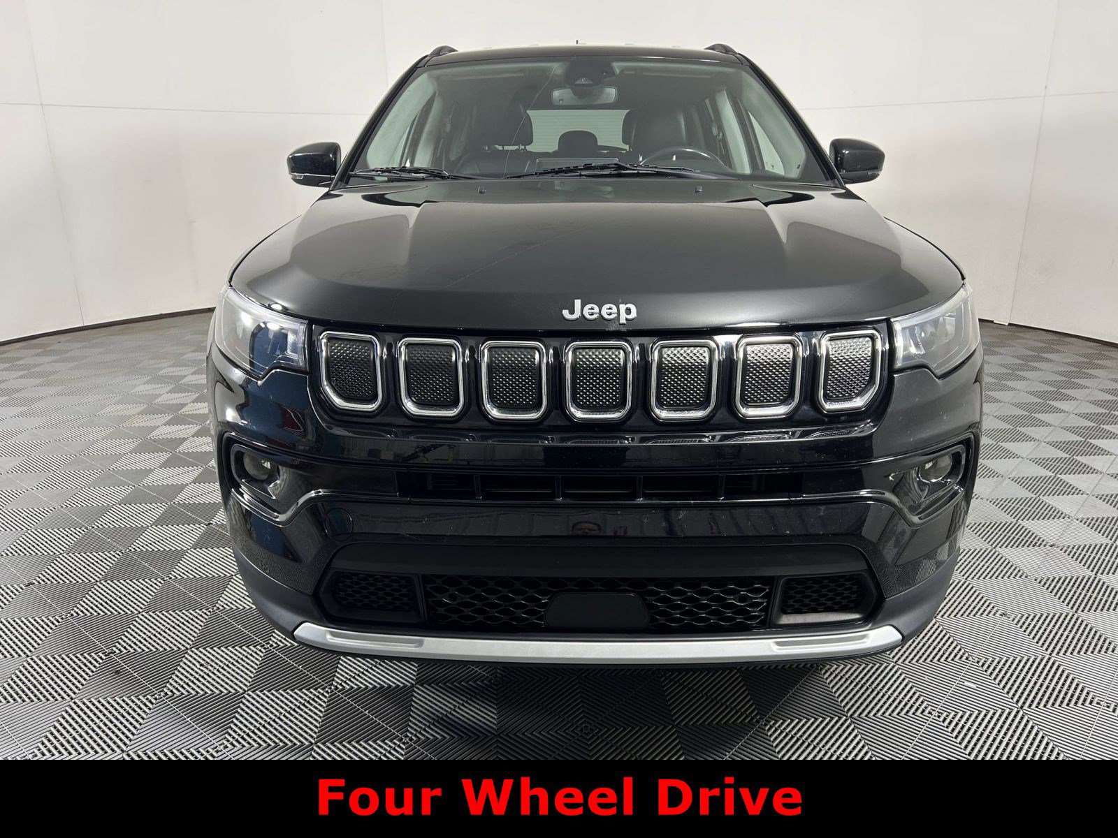 Used 2022 Jeep Compass Limited image 2