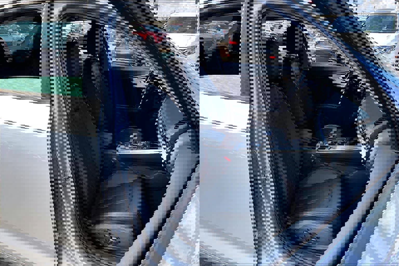 Used 2017 Audi A4 2.0T Ultra Premium w/ Convenience Package image 7