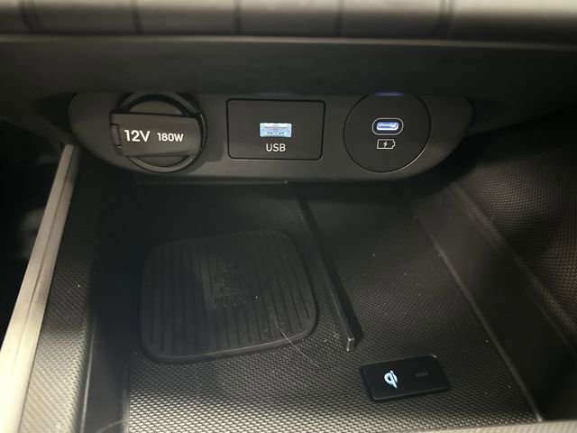 Used 2024 Hyundai Elantra Limited image 24