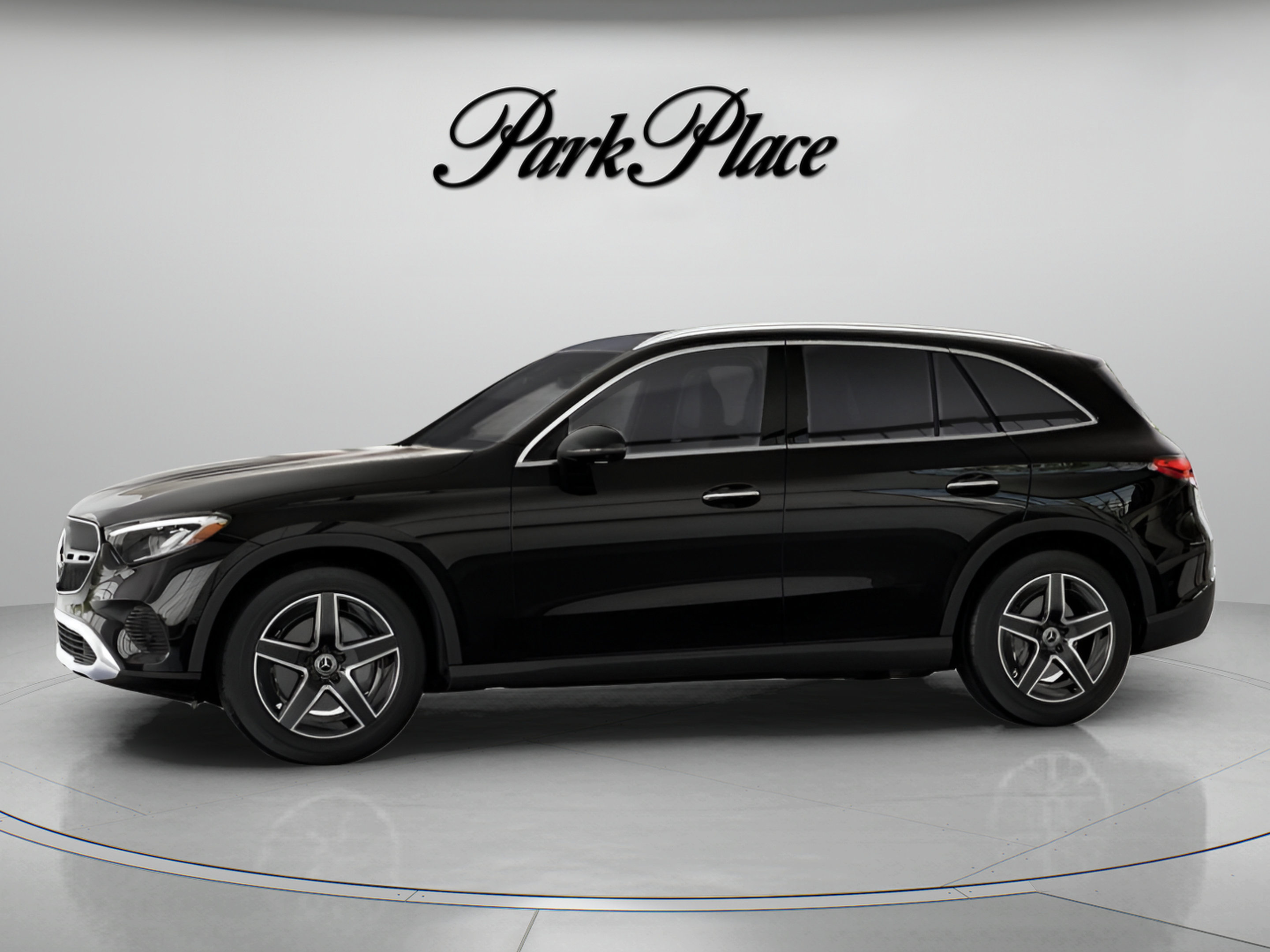 Used 2026 Mercedes-Benz GLC 300 4MATIC image 4