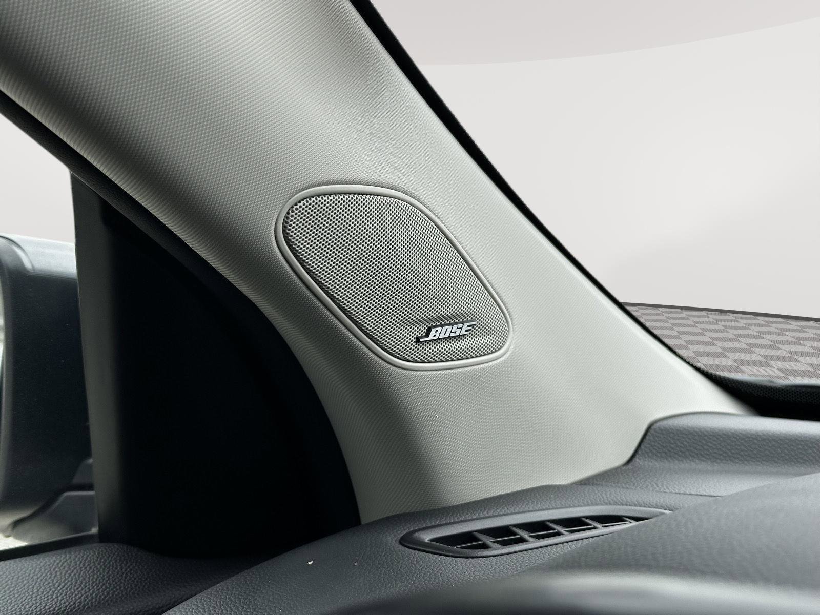 Certified 2024 Honda Pilot Elite image 33