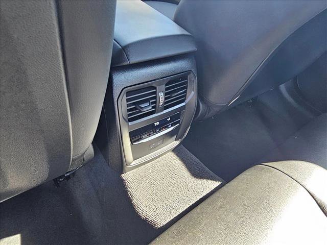 Used 2025 BMW 330i xDrive Sedan w/ Convenience Package image 18