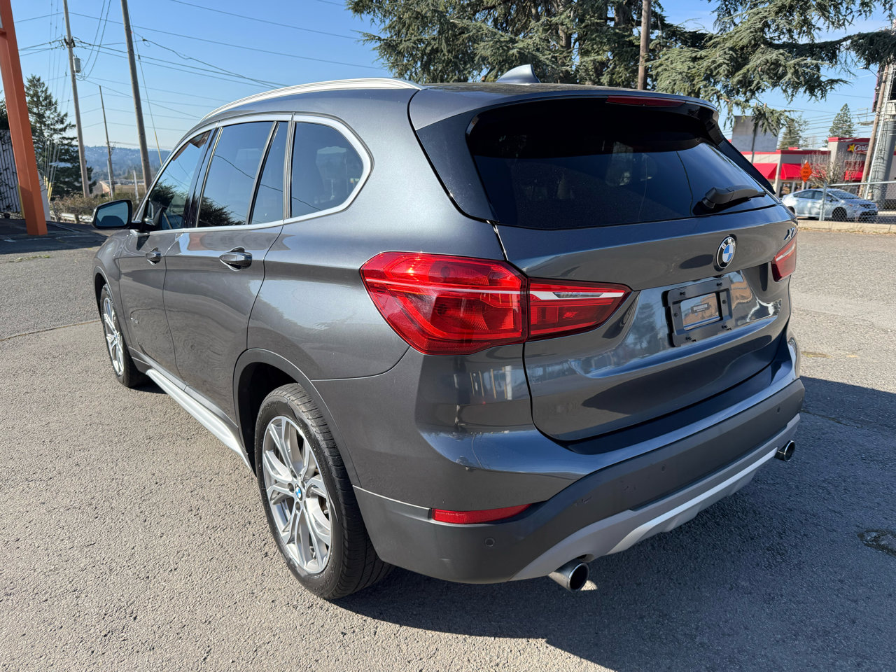 Used 2017 BMW X1 xDrive28i image 3