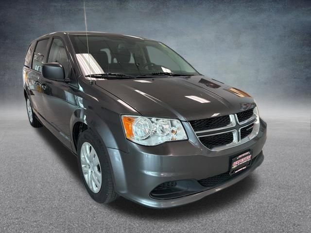 Used 2018 Dodge Grand Caravan SE image 4