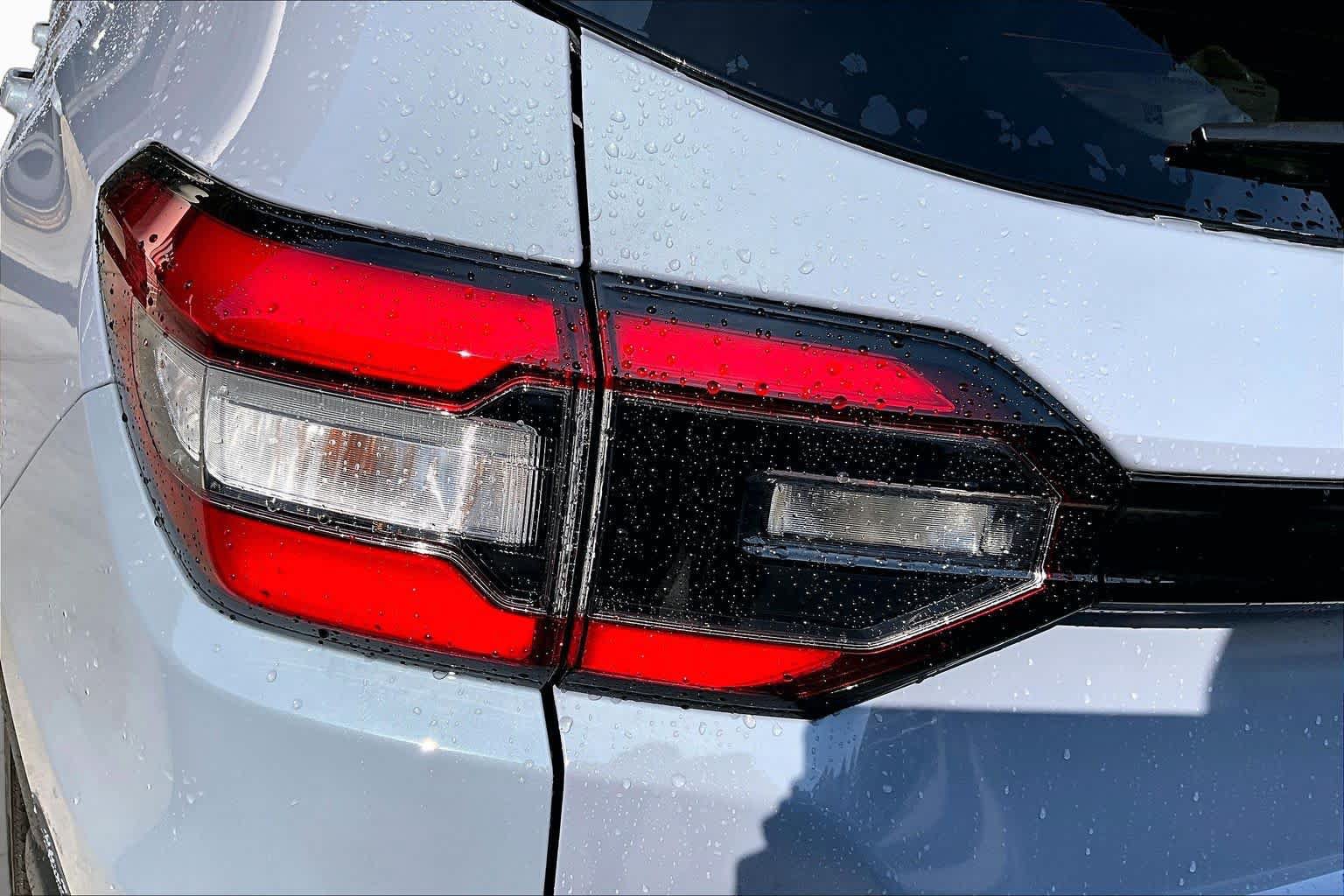 New 2026 Honda Pilot Sport image 12