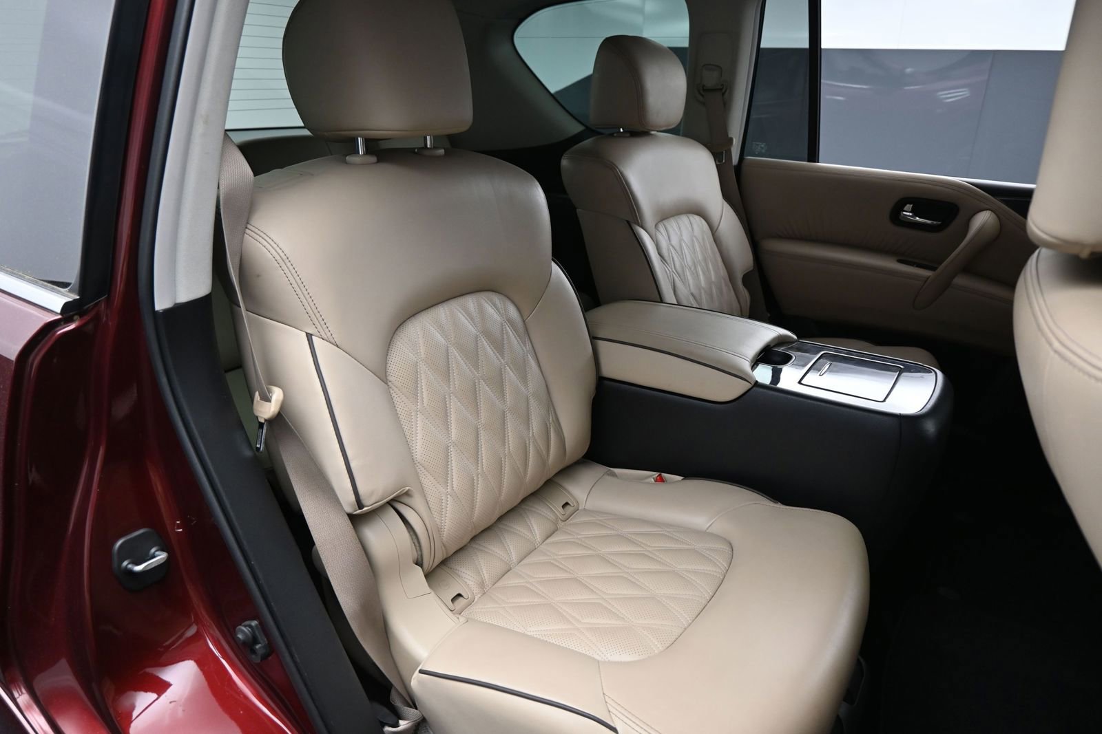 Used 2022 Nissan Armada Platinum w/ Captain's Chairs Package RWD image 13