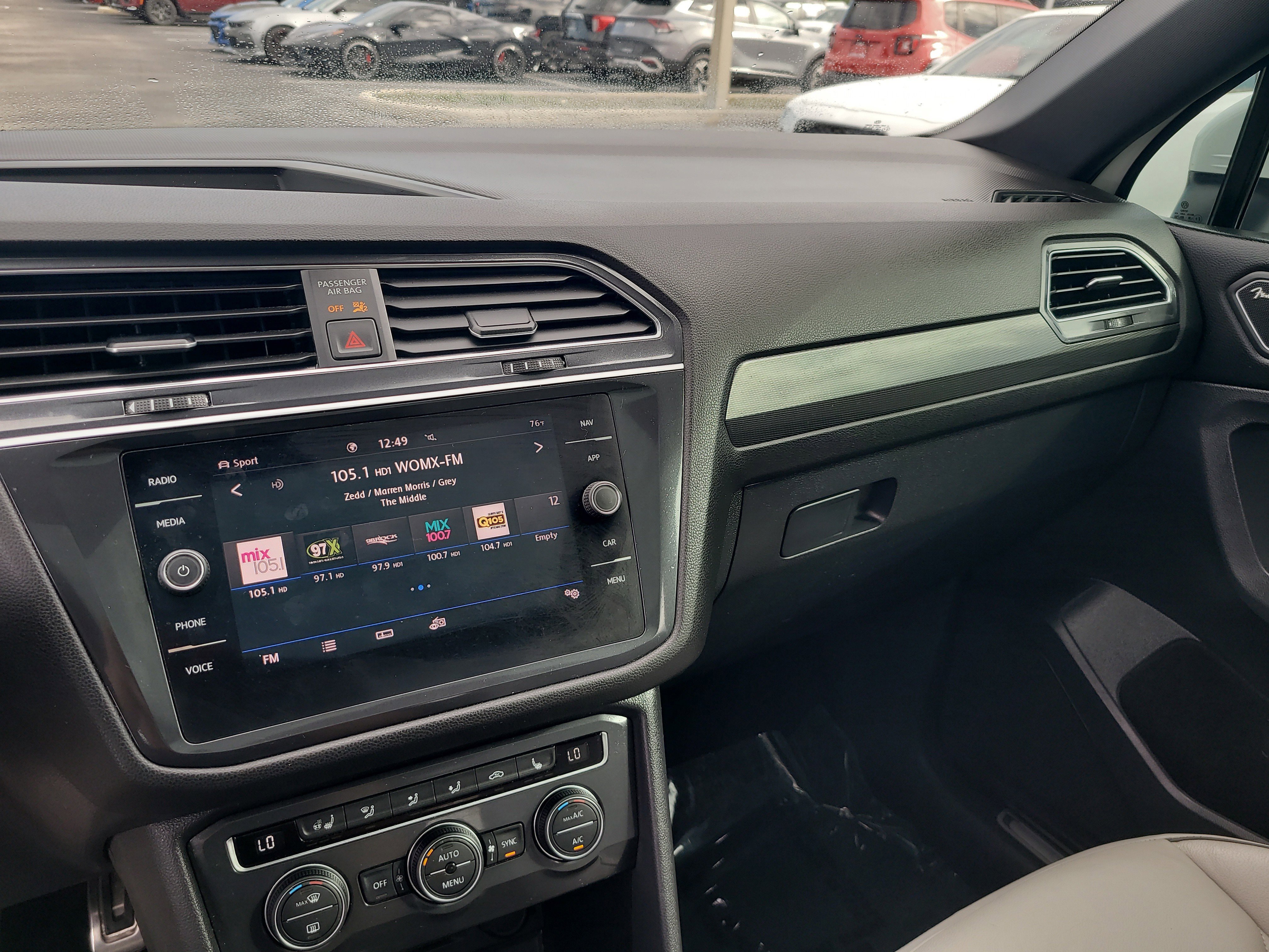 Used 2020 Volkswagen Tiguan SEL Premium R-Line w/ 3rd Row Seat Package AWD/4WD image 21