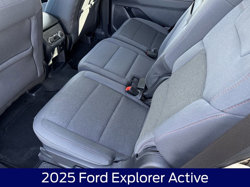 Used 2025 Ford Explorer Active image 15