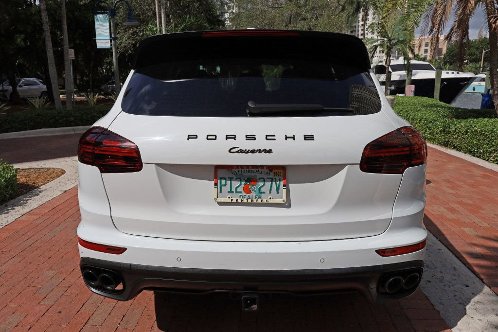 Used 2018 Porsche Cayenne Platinum Edition image 20