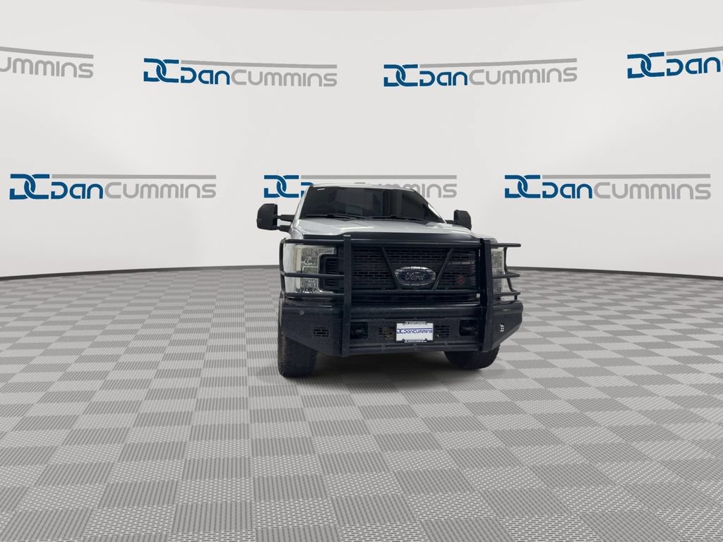 Used 2018 Ford F250 XL w/ Power Equipment Group AWD/4WD image 3