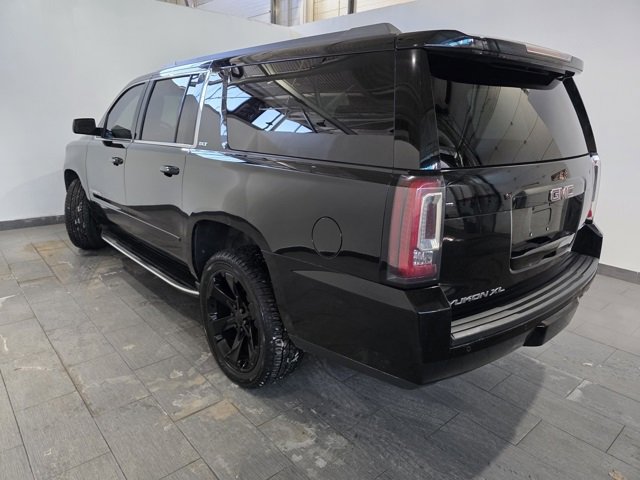 Used 2018 GMC Yukon XL SLT w/ Open Road Package image 3