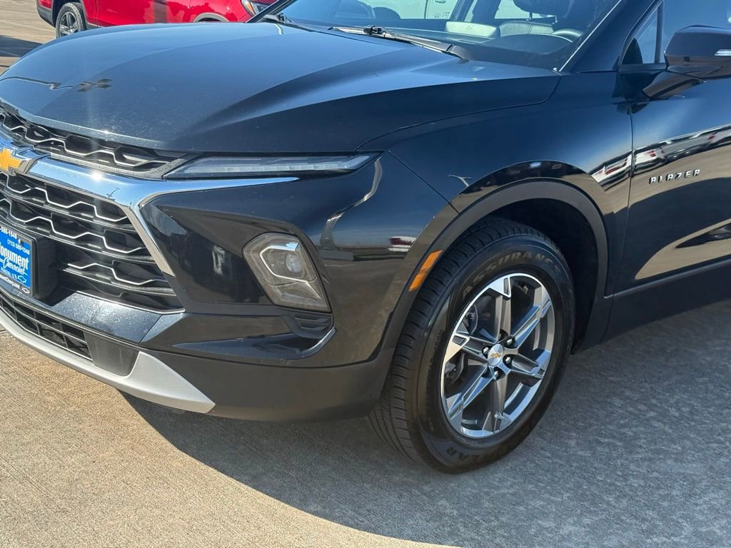 Used 2024 Chevrolet Blazer LT image 2