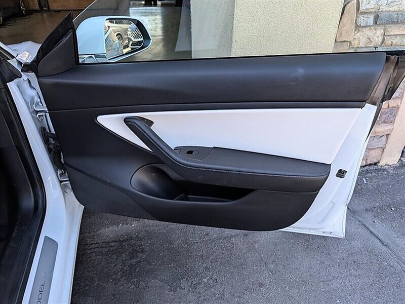 Used 2019 Tesla Model 3 Long Range AWD/4WD image 27