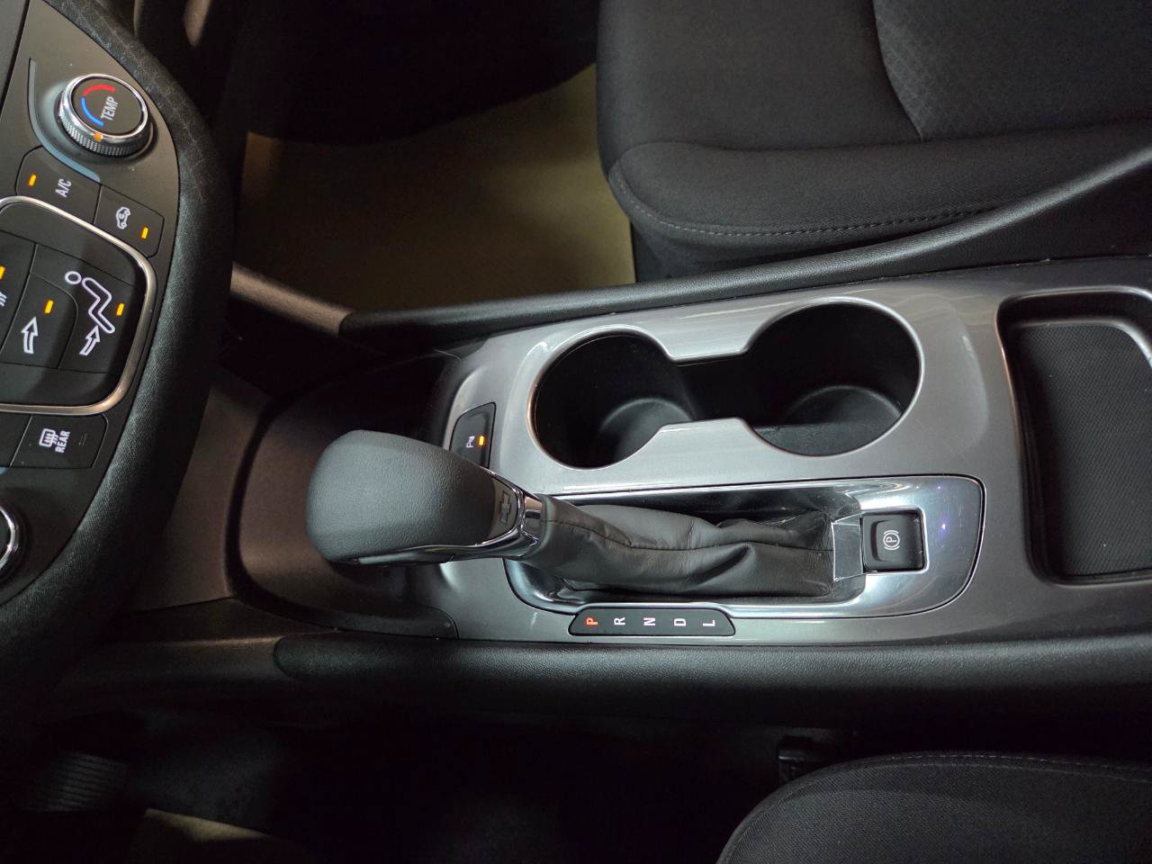 Used 2023 Chevrolet Malibu LS w/ Driver Confidence Package FWD image 28