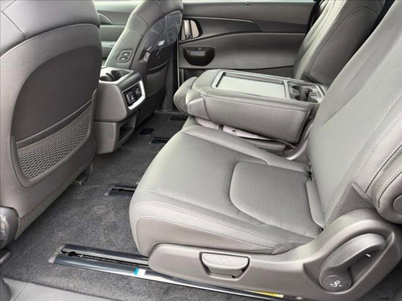 New 2026 Kia Carnival SX Prestige image 12
