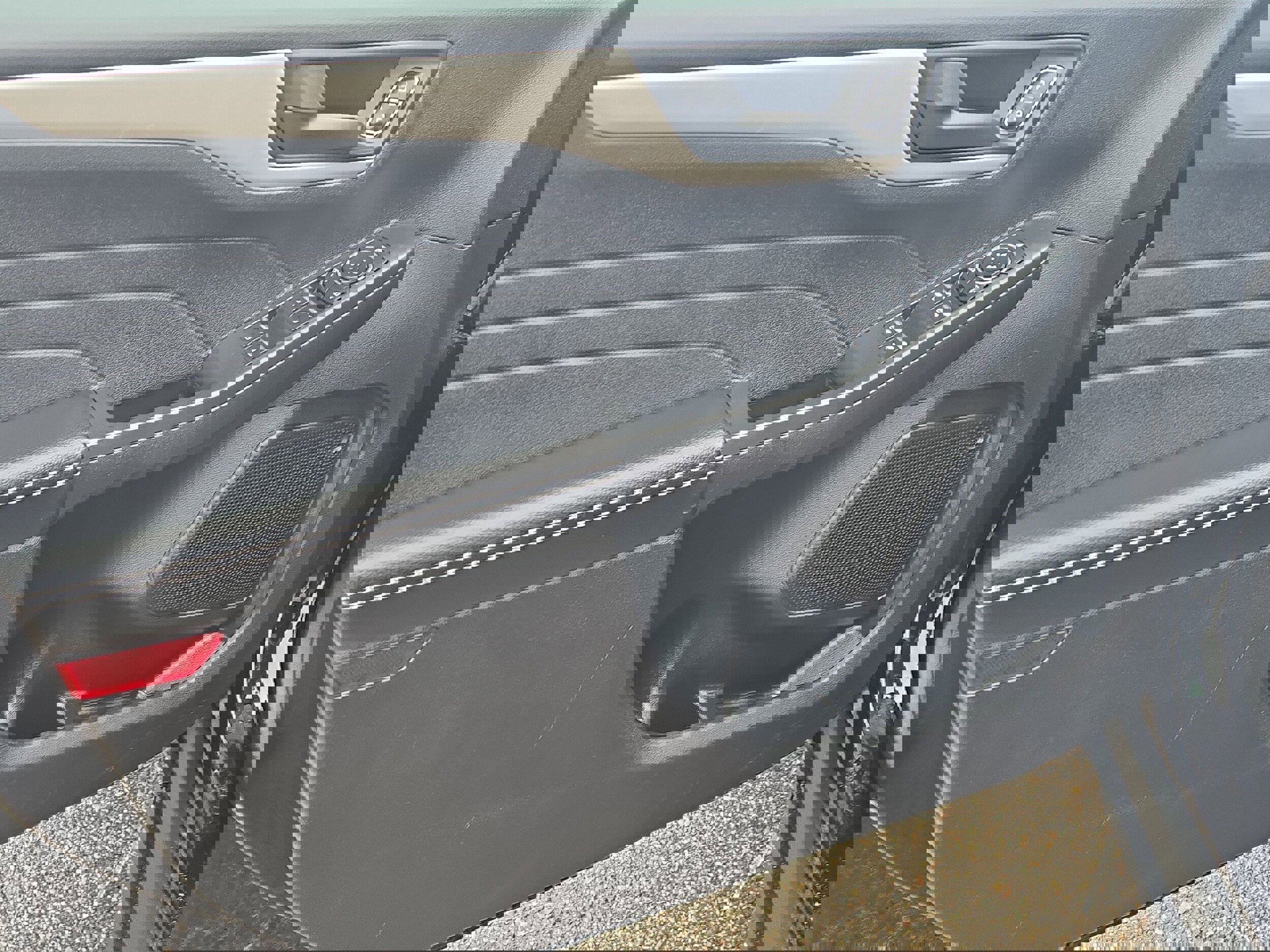 Certified 2022 Ford Escape SE w/ SE Sport Appearance Package image 19