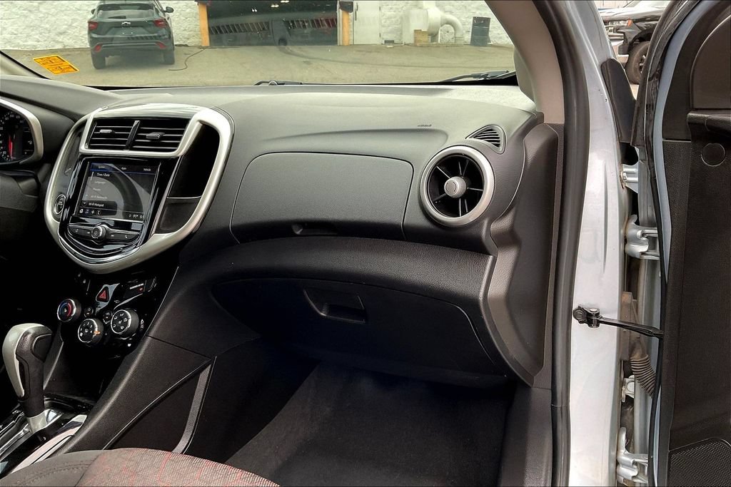 Used 2018 Chevrolet Sonic LT w/ Convenience Package FWD image 17