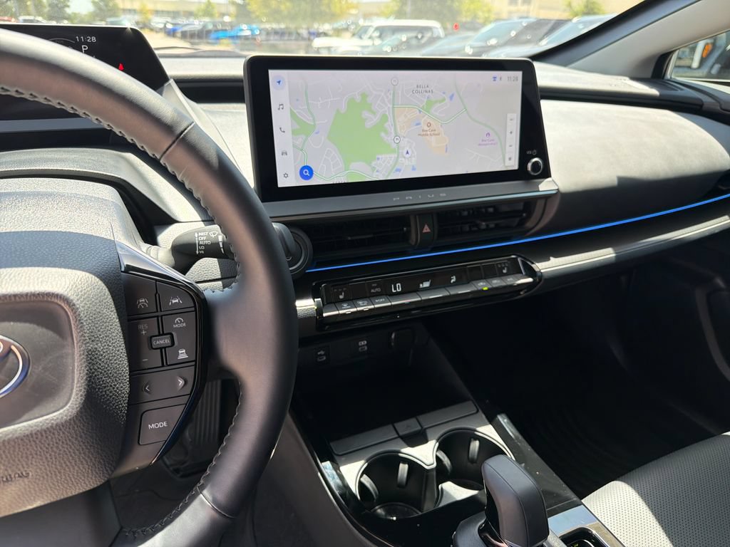 Used 2025 Toyota Prius FWD image 23