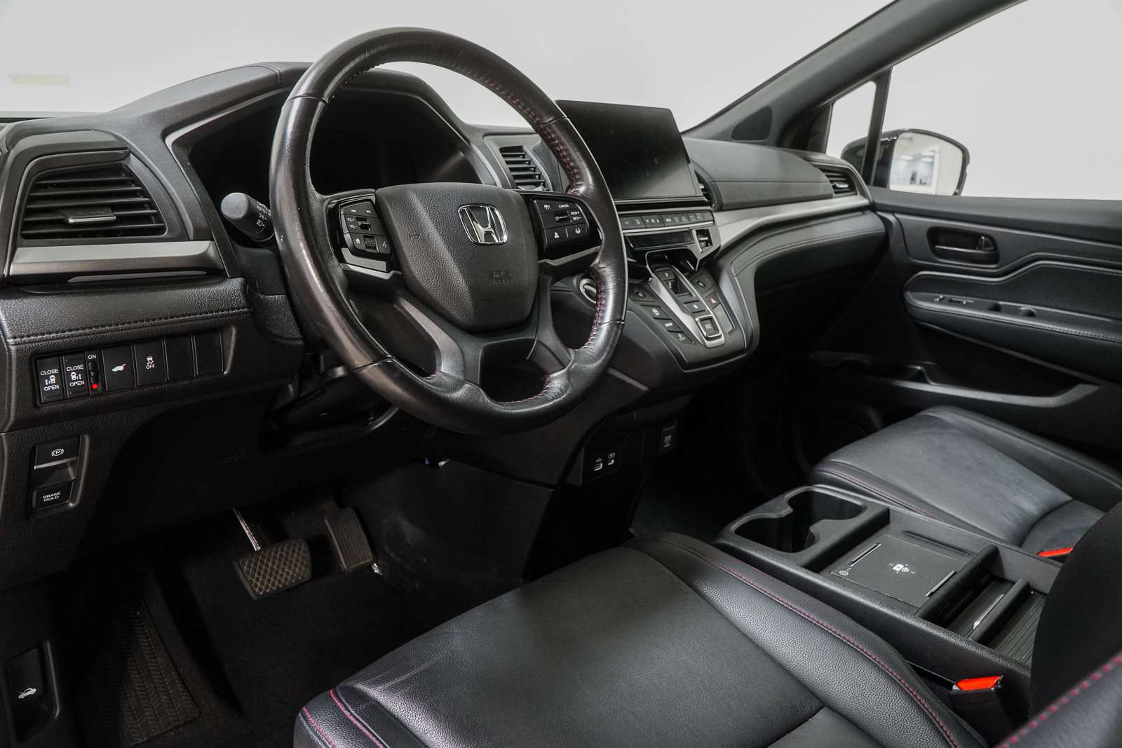 Used 2025 Honda Odyssey Sport-L image 22