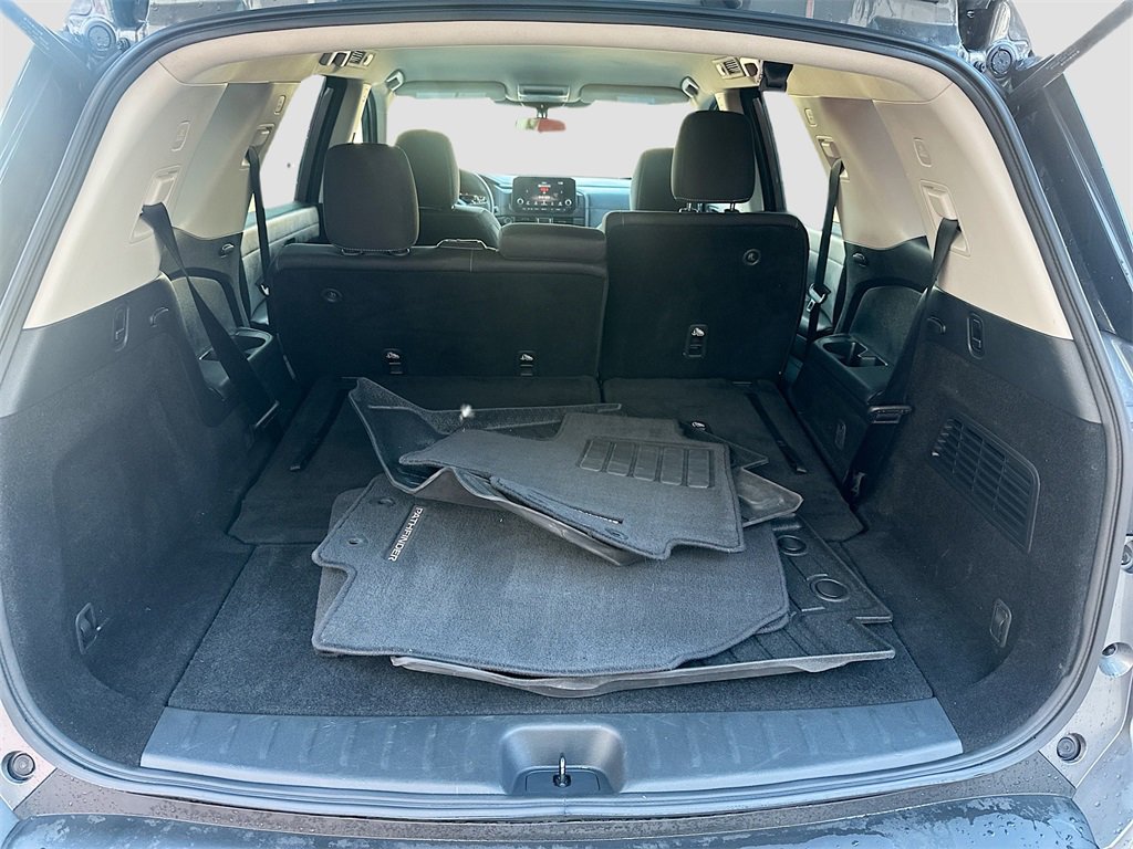 Used 2024 Nissan Pathfinder S image 25