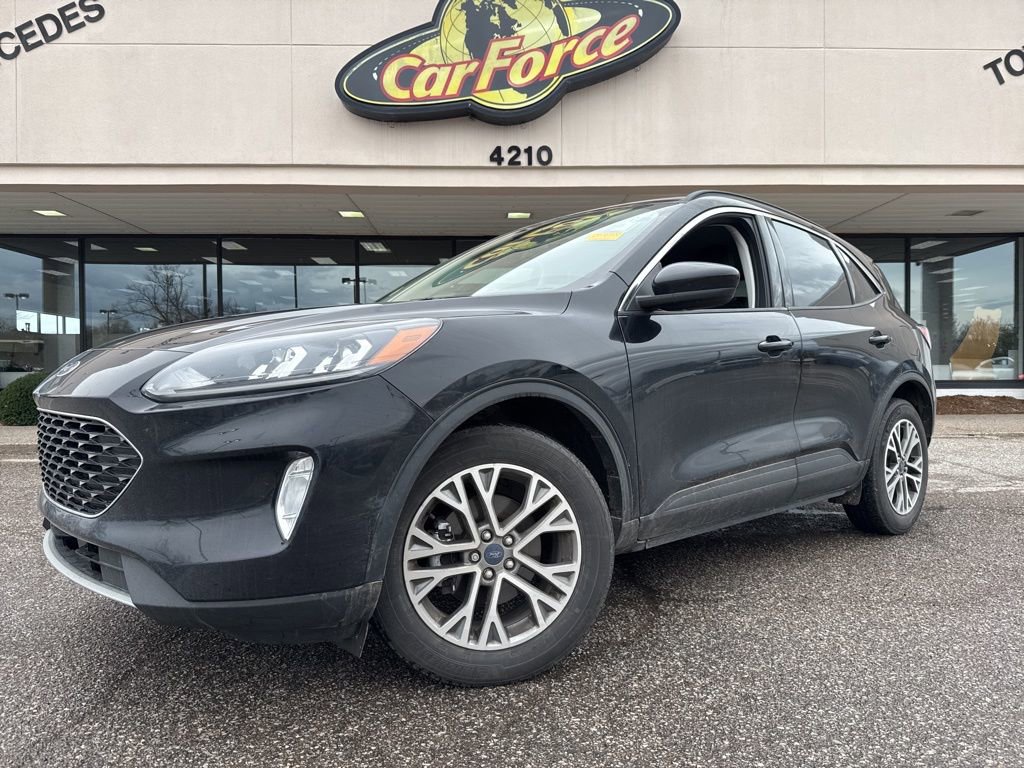 Used 2022 Ford Escape SEL image 3