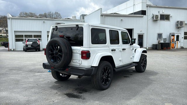 Certified 2023 Jeep Wrangler Unlimited Sahara w/ Cold Weather Group AWD/4WD image 6