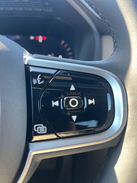 New 2026 Volvo XC90 B6 Ultra image 16