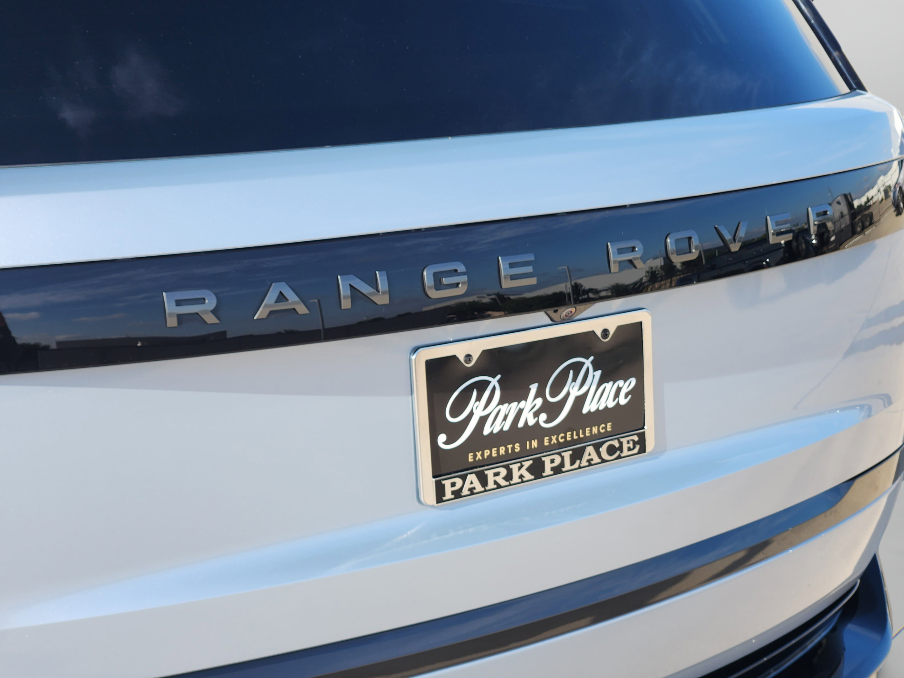 Used 2025 Land Rover Range Rover SE AWD/4WD image 35