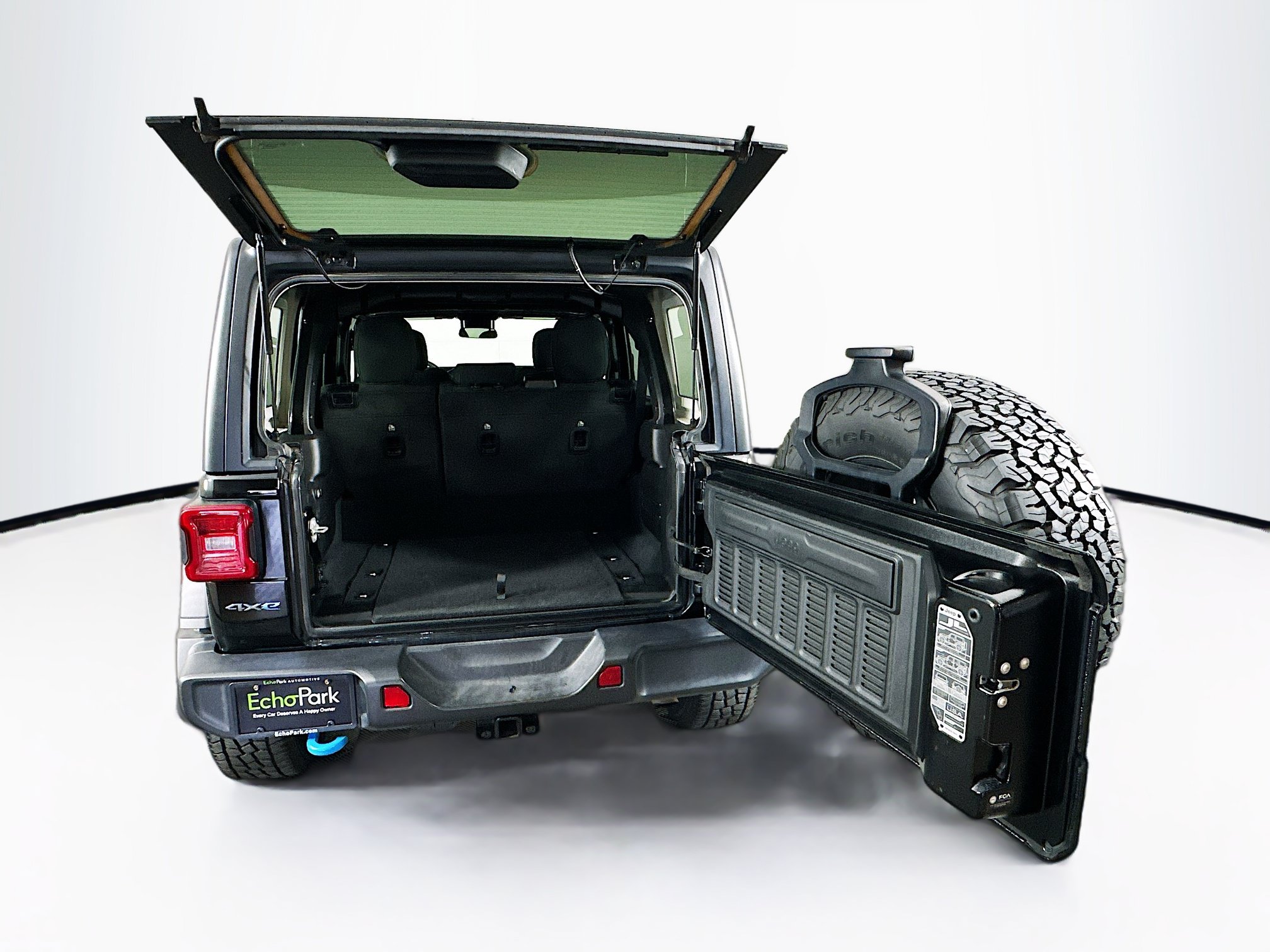 Used 2024 Jeep Wrangler Unlimited Rubicon 4xe AWD/4WD image 26