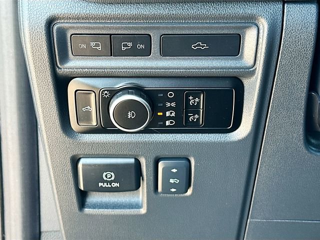 Used 2024 Ford F150 Lariat w/ Equipment Group 502A High image 10