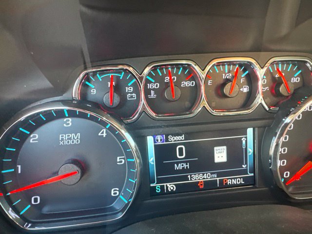 Used 2019 Chevrolet Suburban LT AWD/4WD image 43