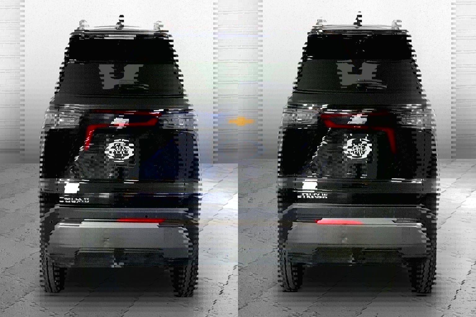 Used 2025 Chevrolet Equinox LT w/ Convenience Package II image 3