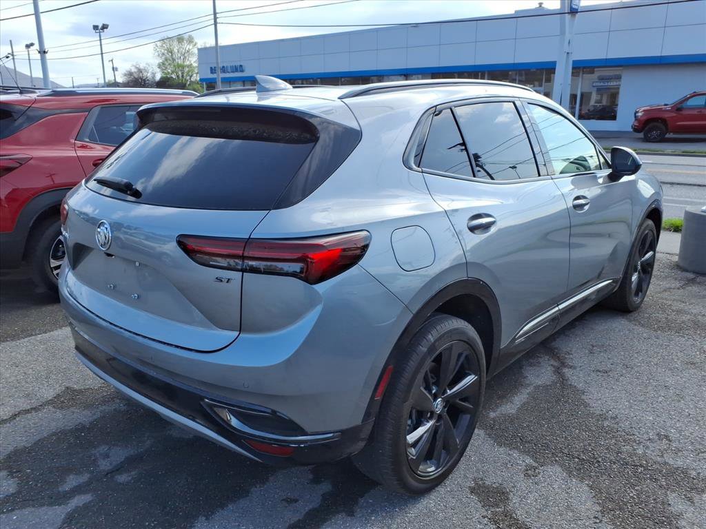 Used 2023 Buick Envision Essence w/ Sport Touring Package image 4