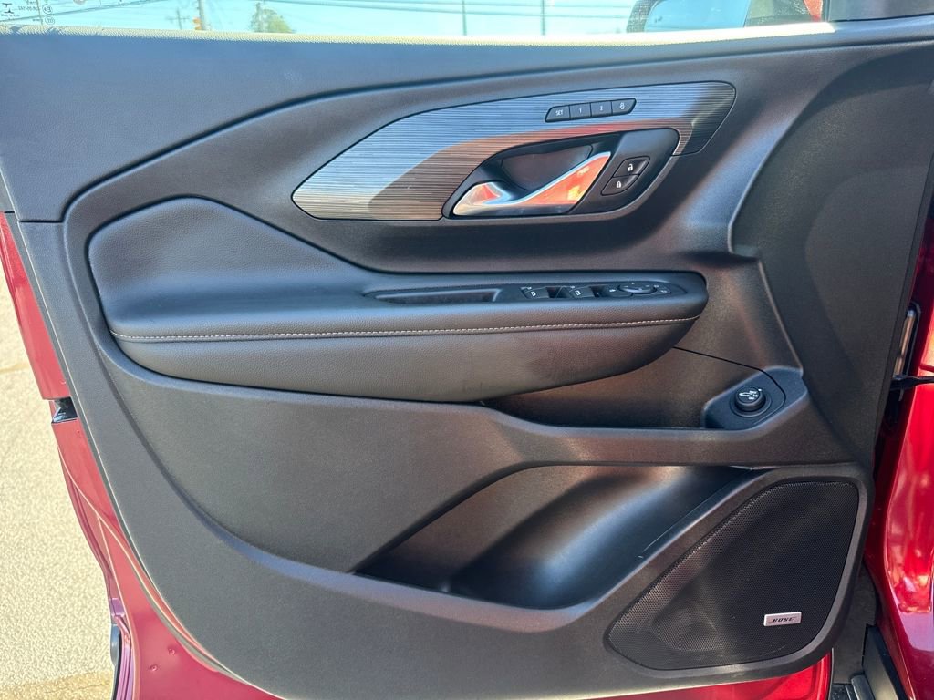 Used 2020 GMC Terrain SLT w/ Preferred Package image 17