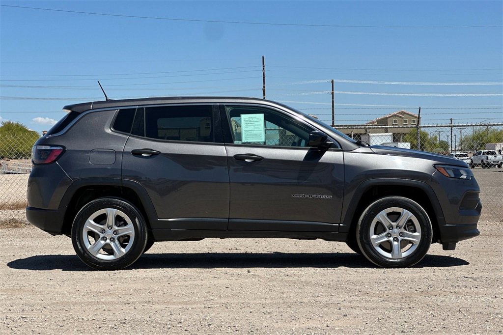 Used 2023 Jeep Compass Sport image 3