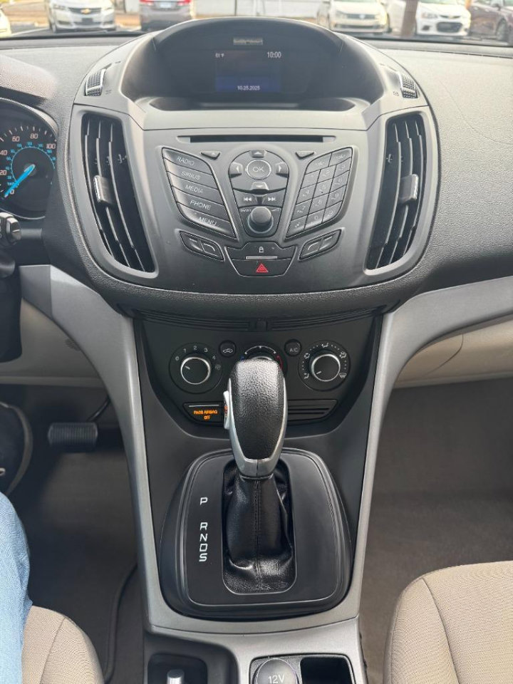 Used 2015 Ford Escape SE image 16