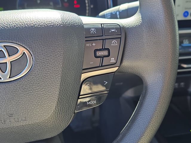 Used 2025 Toyota Camry LE image 30