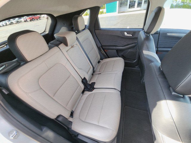 Used 2022 Ford Escape Titanium w/ Class II Trailer Tow Package image 16